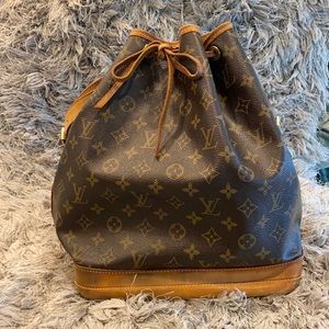 Authentic Luis Vuitton Noé Monogram Bag